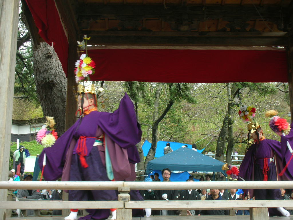白山神社春大祭　輪歌（りんが）１